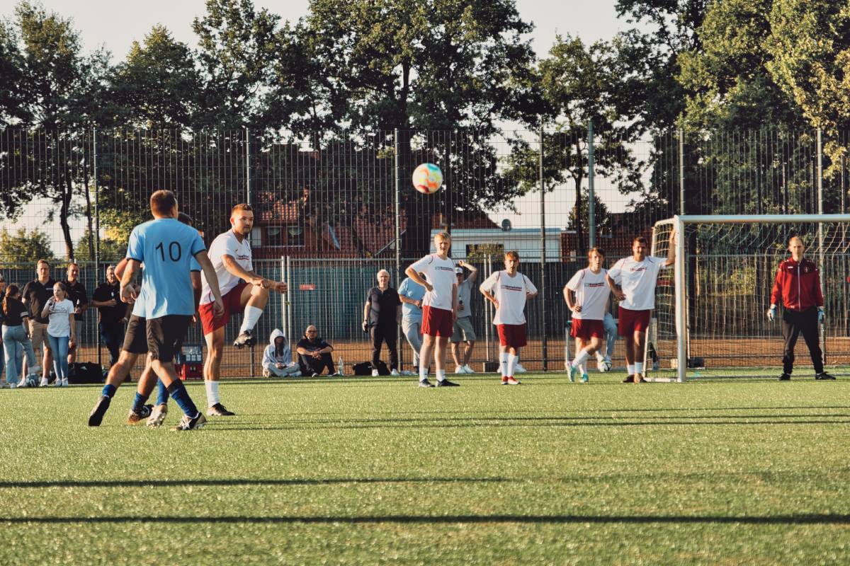 Mit einem elfköpfigen Team haben wir am Kunststoffcup 2024 in Lohne teilgenommen.