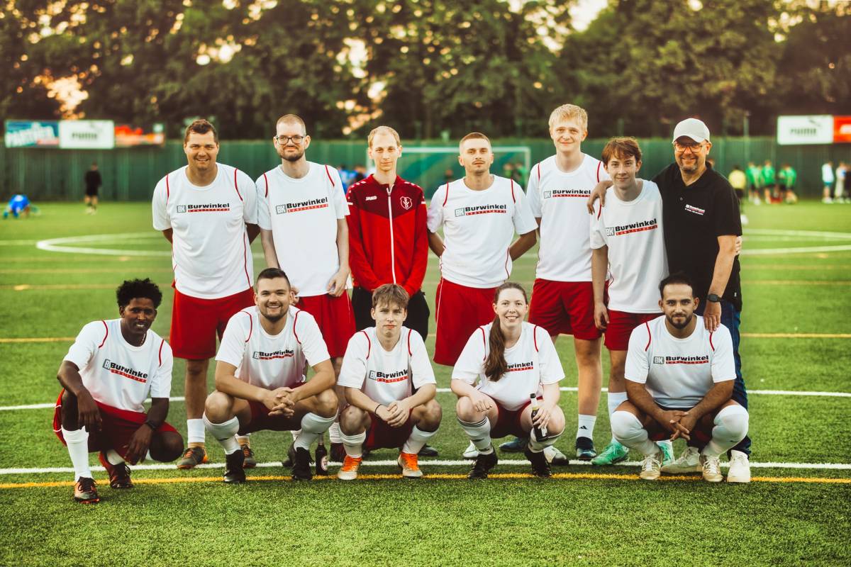 Mit einem elfköpfigen Team haben wir am Kunststoffcup 2024 teilgenommen.
